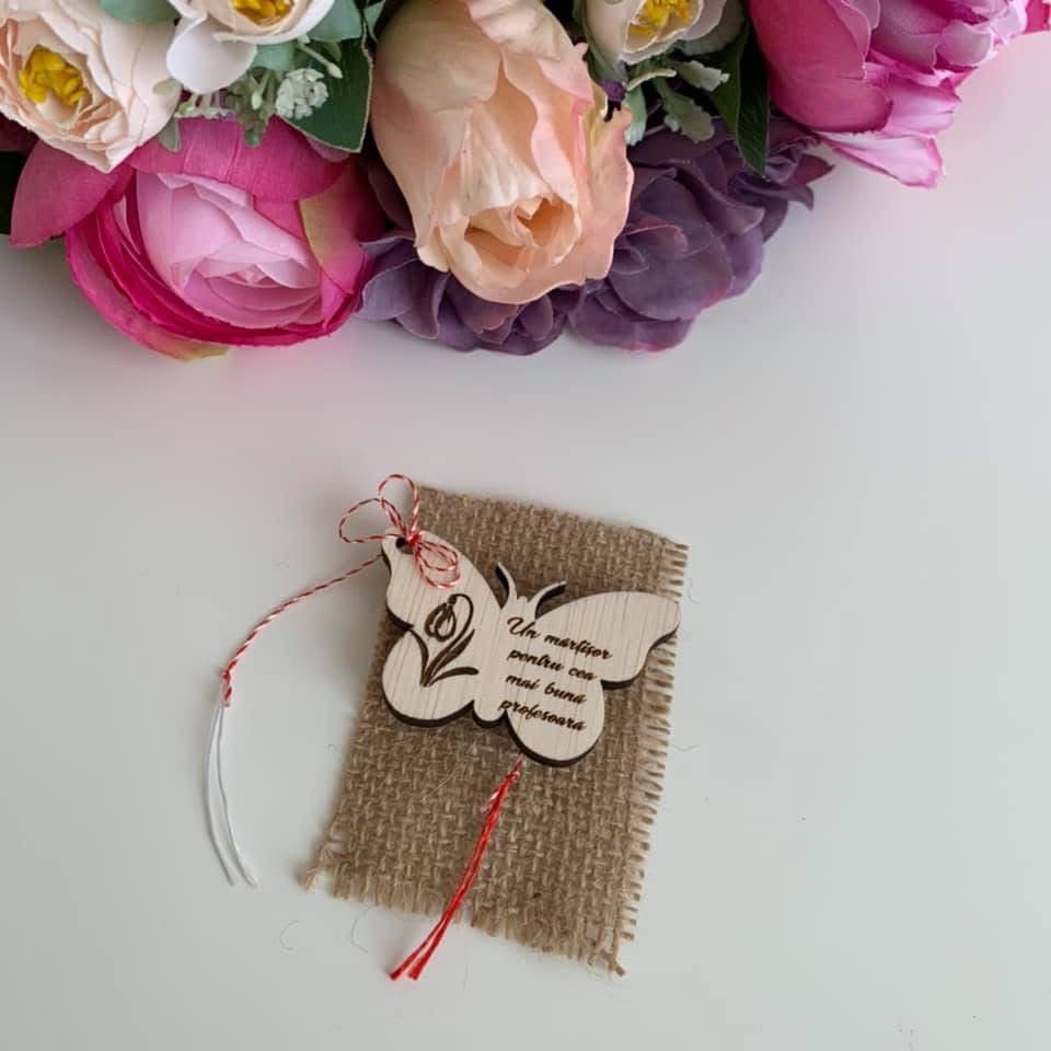 Martisor gravat în formă de fluture