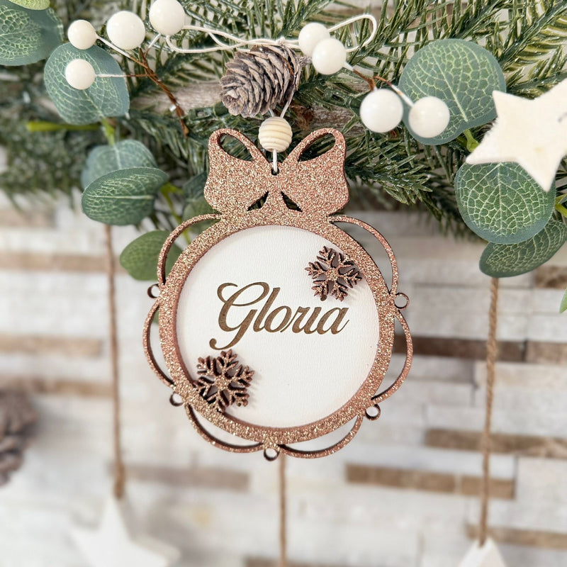 Glob personalizat cu fundă și fulgi